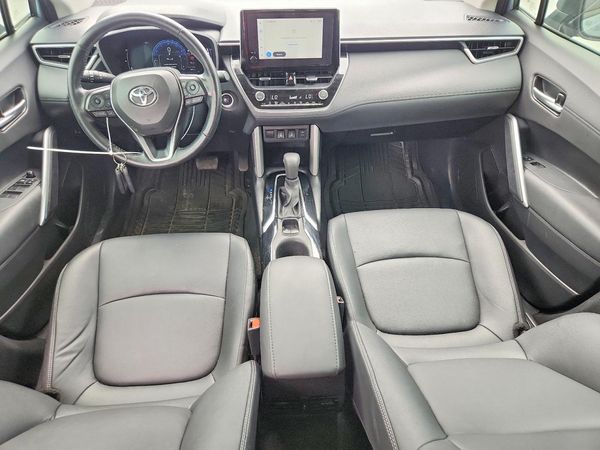2023 TOYOTA COROLLA CROSS XLE