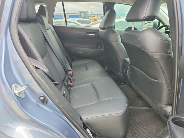 2023 TOYOTA COROLLA CROSS XLE