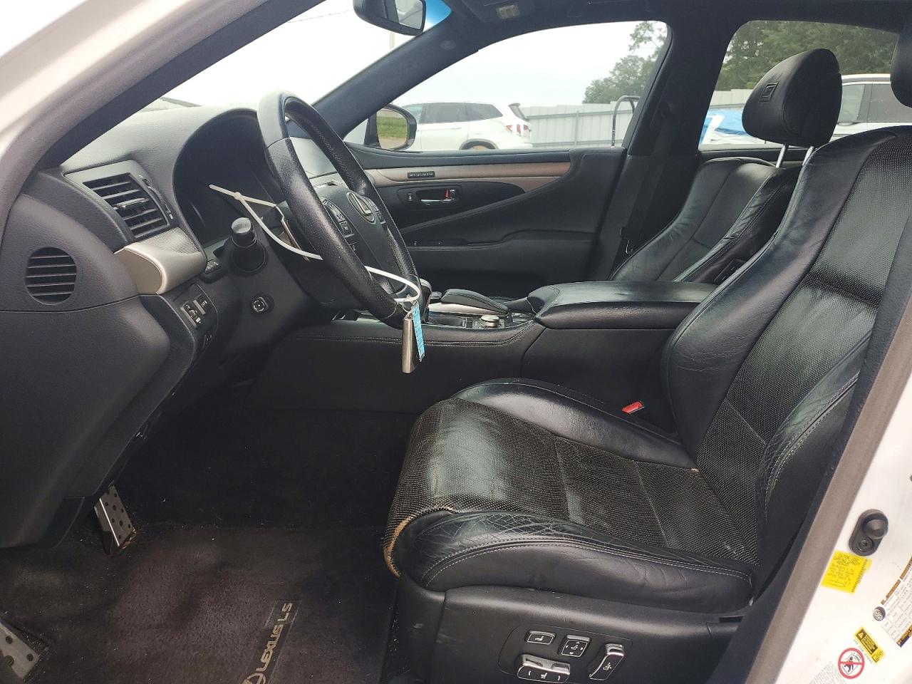 2013 LEXUS LS 460