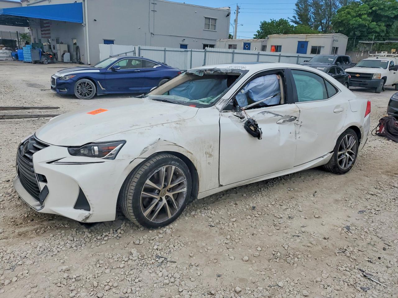 2019 LEXUS IS 300