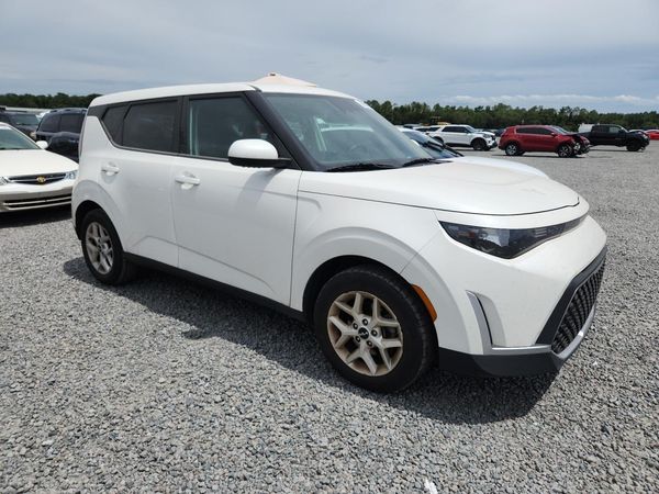 2024 KIA SOUL LX, S