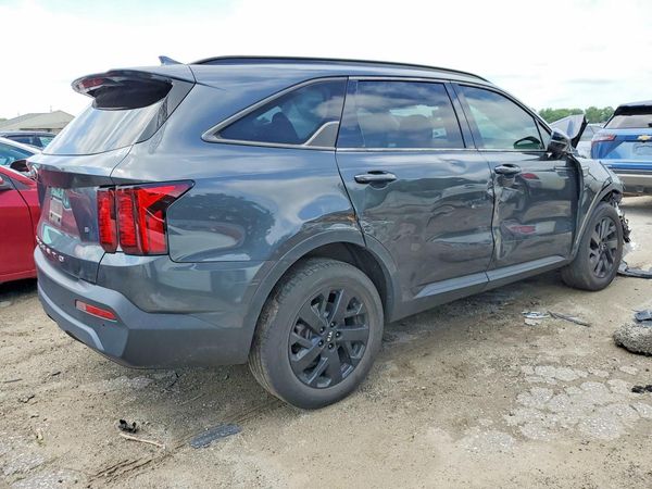2021 KIA SORENTO