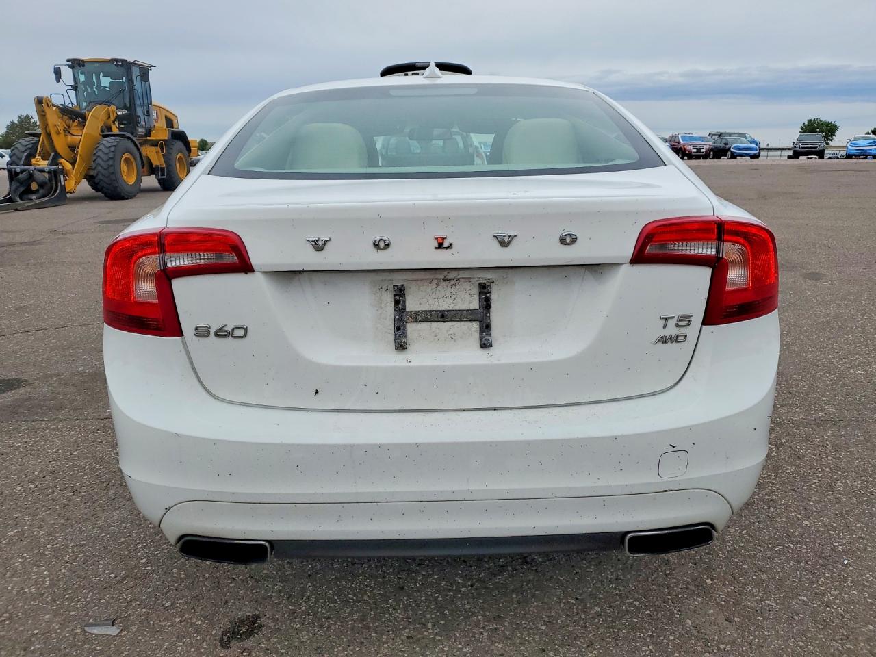 2015 VOLVO S60 Premier (non R design)
