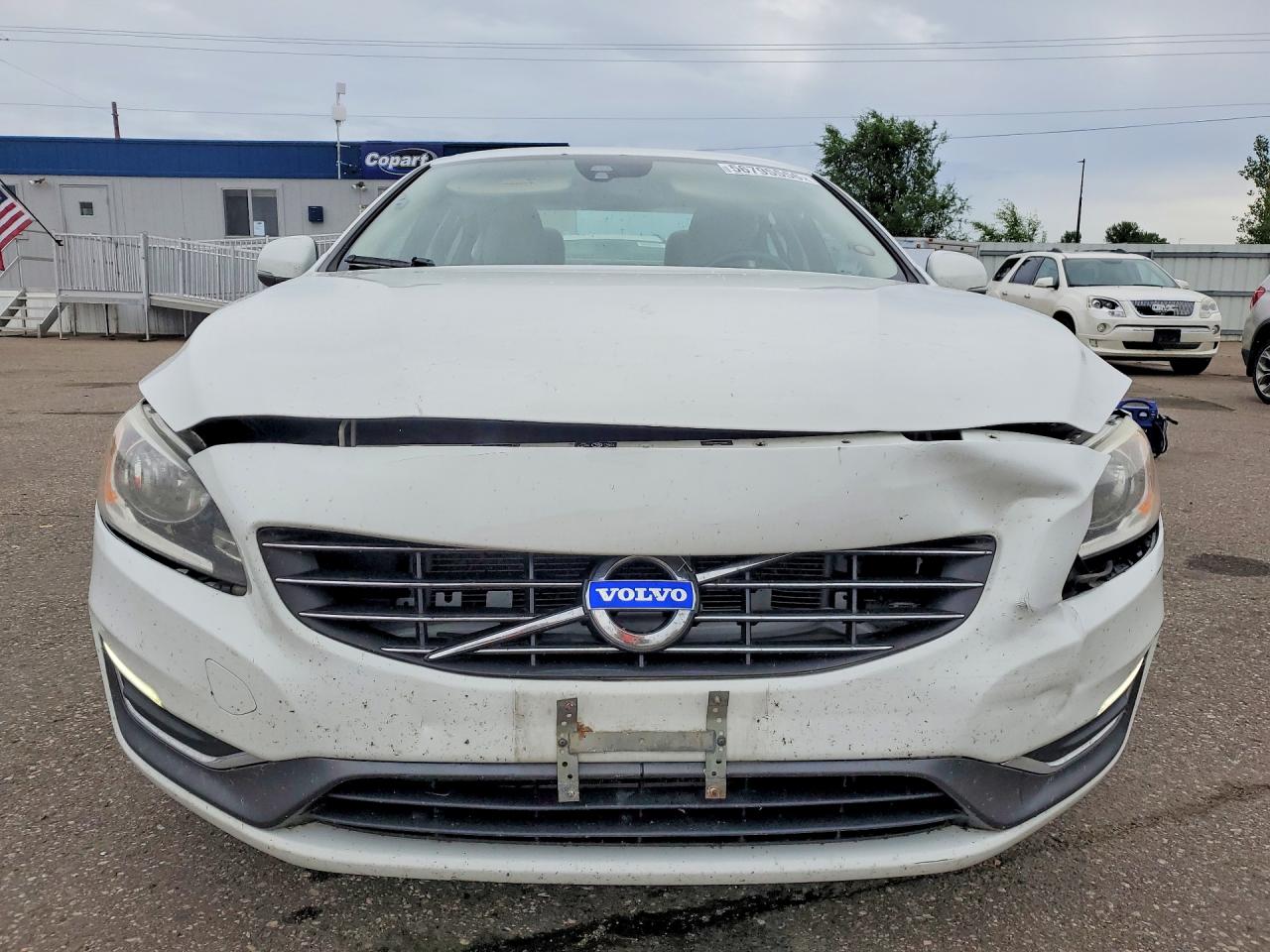 2015 VOLVO S60 Premier (non R design)