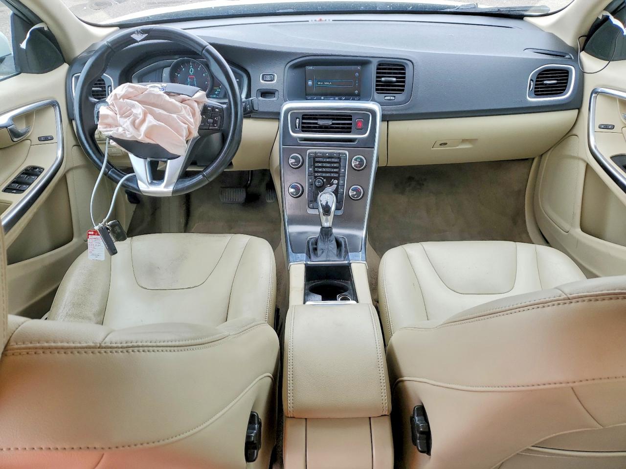 2015 VOLVO S60 Premier (non R design)