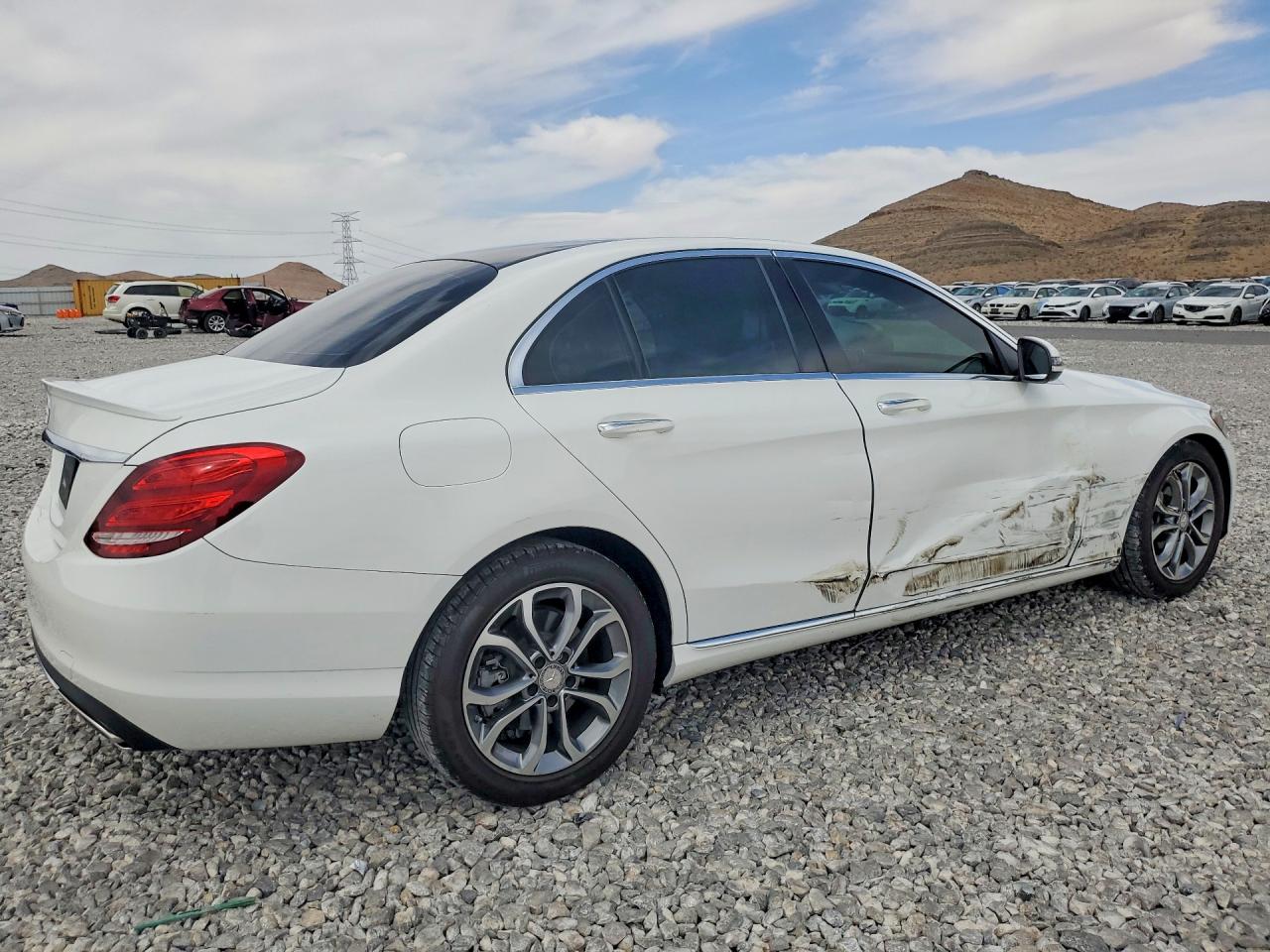 2016 MERCEDES-BENZ C C300