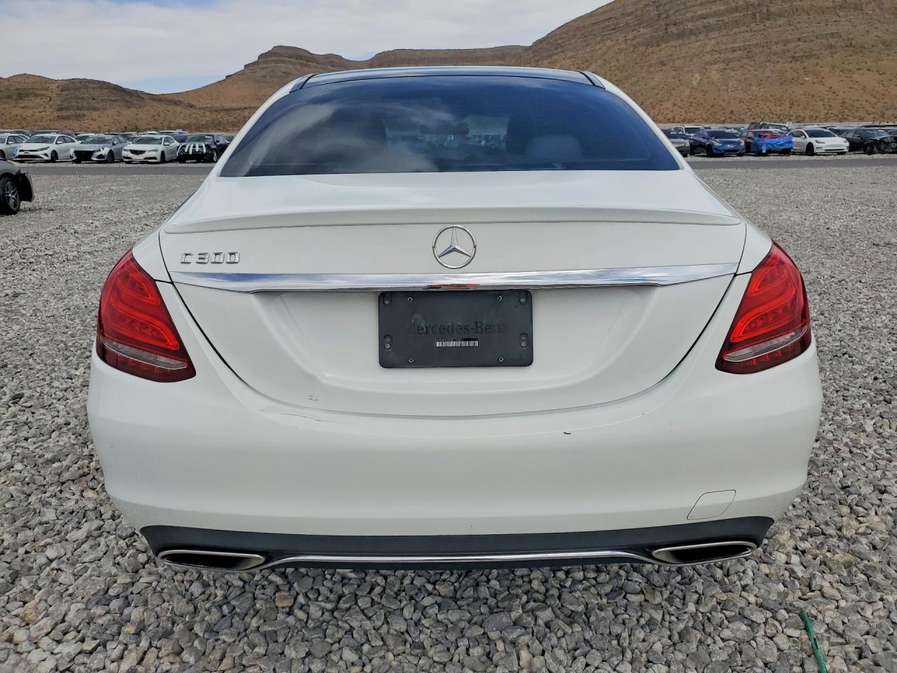 2016 MERCEDES-BENZ C C300