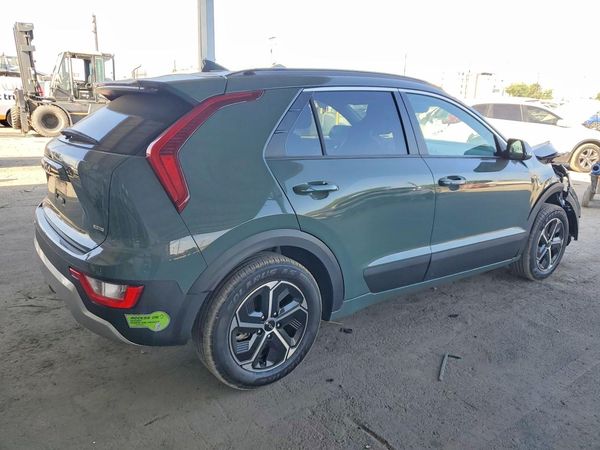 2023 KIA NIRO EX