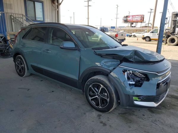 2023 KIA NIRO EX