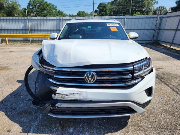 2022 VOLKSWAGEN ATLAS CROSS SPORT SE w/ Tech