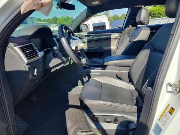 2022 VOLKSWAGEN ATLAS CROSS SPORT SE w/ Tech