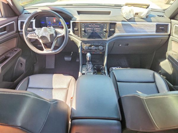 2022 VOLKSWAGEN ATLAS CROSS SPORT SE w/ Tech