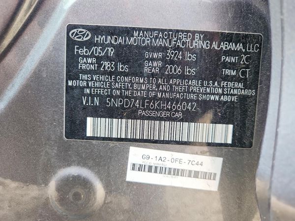 2019 HYUNDAI ELANTRA SE