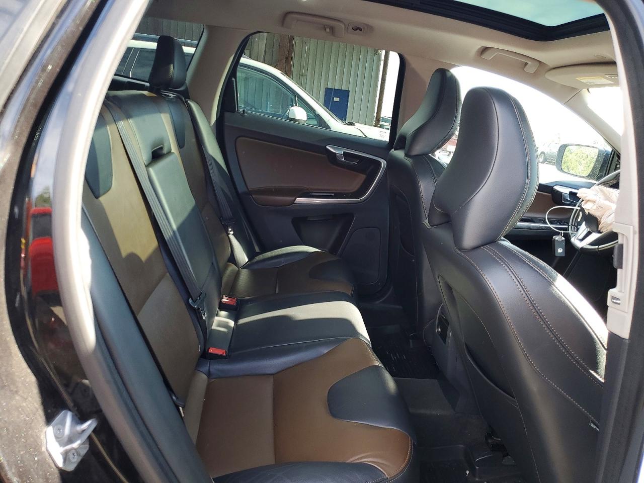 2017 VOLVO XC60 Dynamic