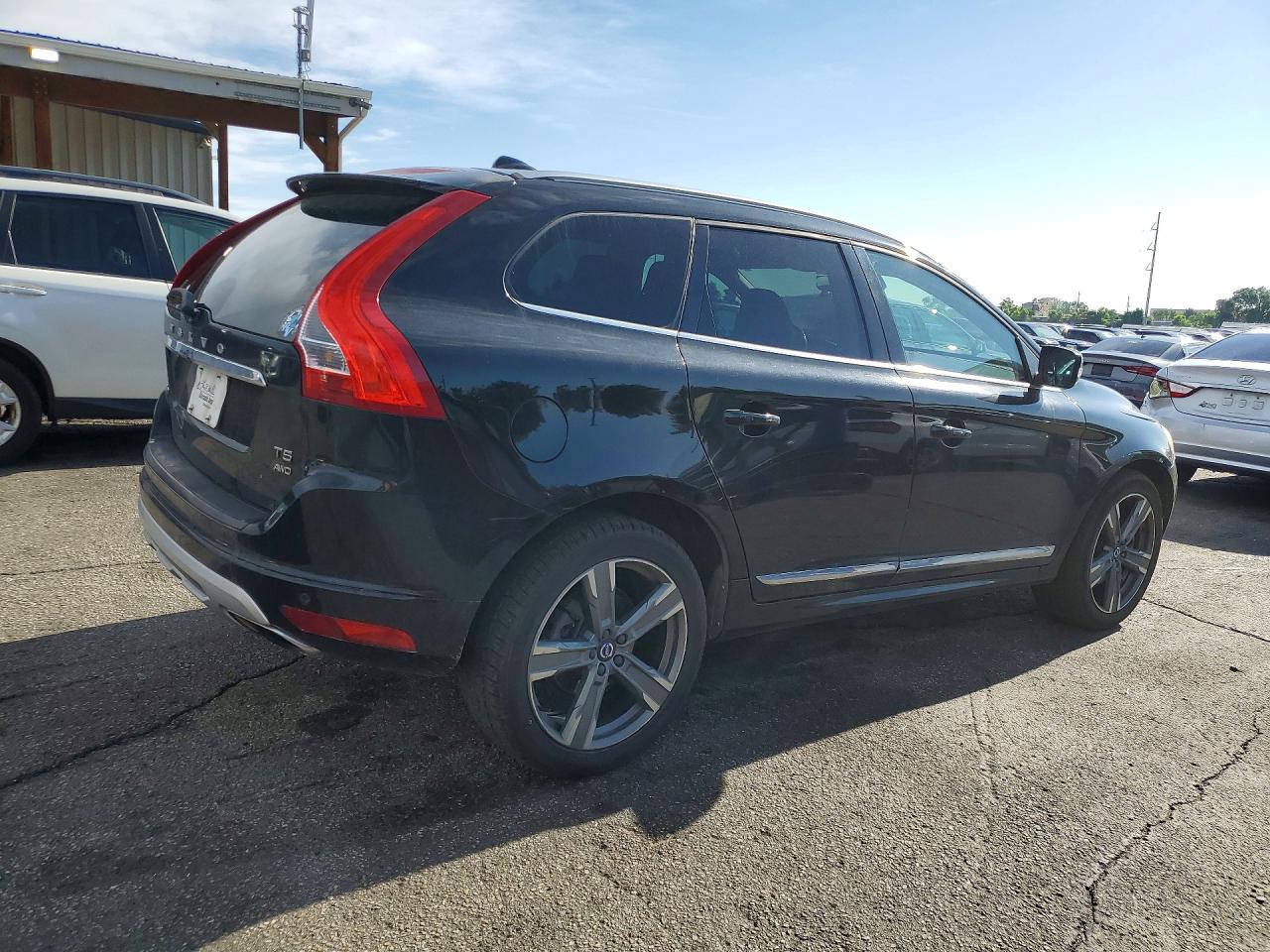 2017 VOLVO XC60 Dynamic