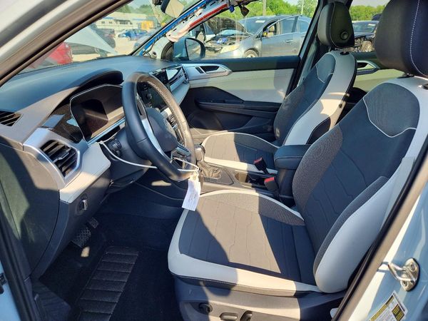 2025 VOLKSWAGEN TAOS SE