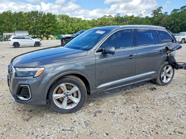 2025 AUDI Q7 quattro Premium