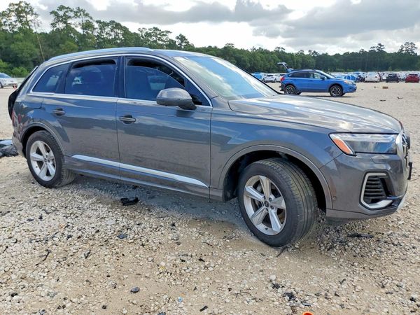2025 AUDI Q7 quattro Premium