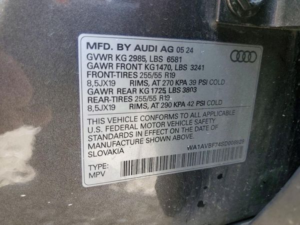 2025 AUDI Q7 quattro Premium