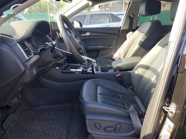 2023 AUDI Q5 quattro Premium