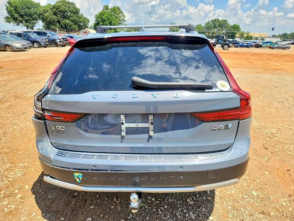 2022 VOLVO V90 Inscription — DIRR