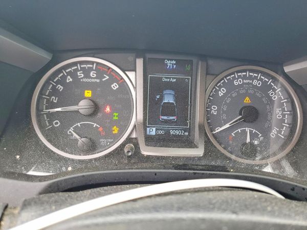 2023 TOYOTA TACOMA SR5