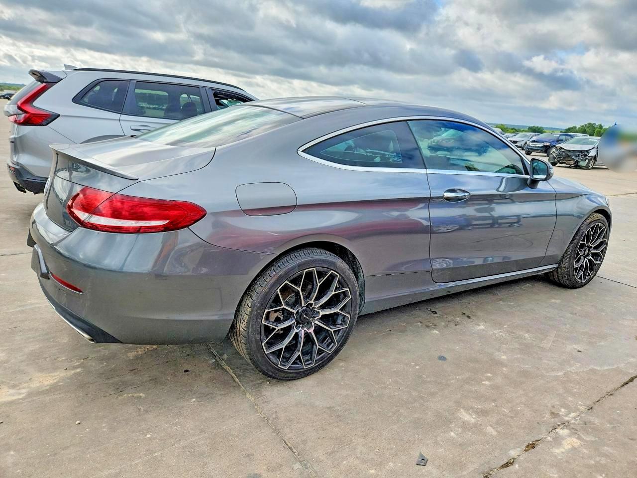 2017 MERCEDES-BENZ C C300
