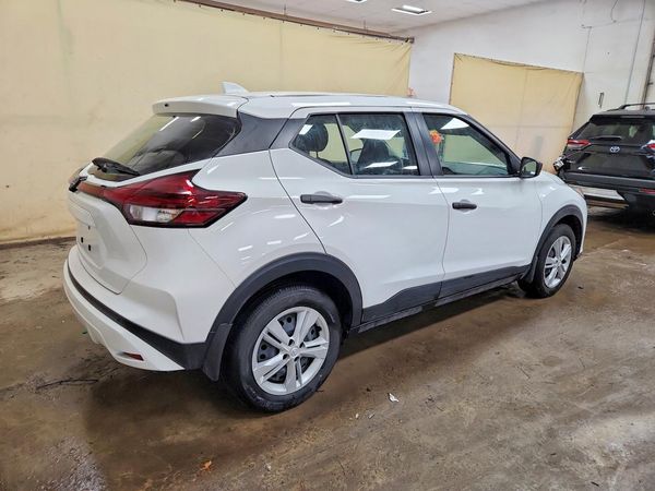 2024 NISSAN KICKS