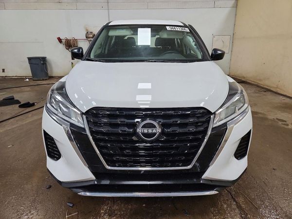 2024 NISSAN KICKS