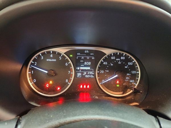 2024 NISSAN KICKS