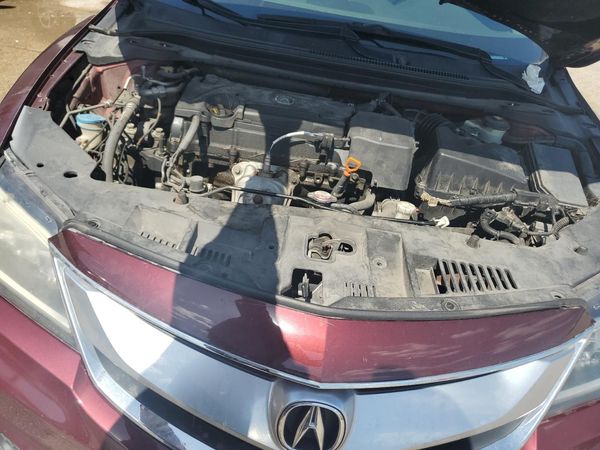 2016 ACURA ILX Base/Acura Watch Plus — Engine bay