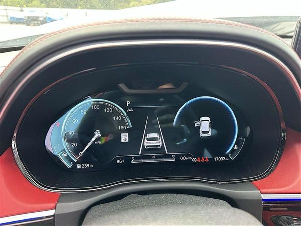 2024 GENESIS GV70