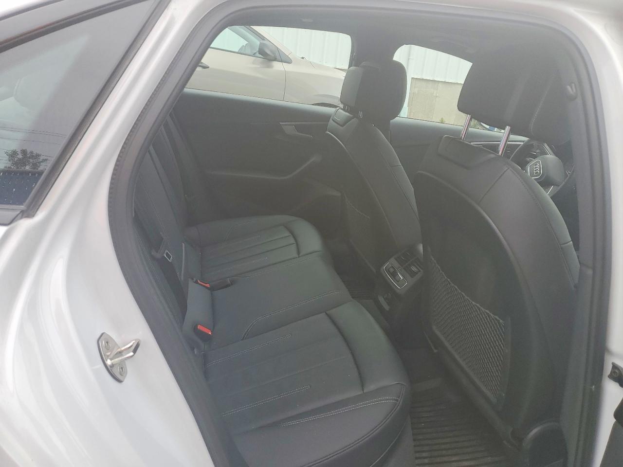 2024 AUDI A4 quattro Premium