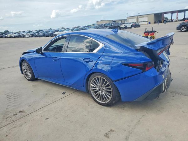 2022 LEXUS IS