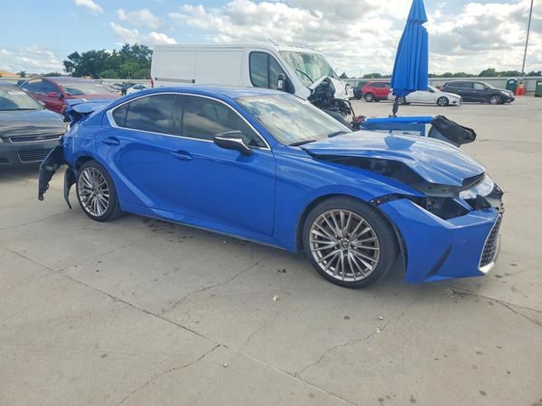 2022 LEXUS IS