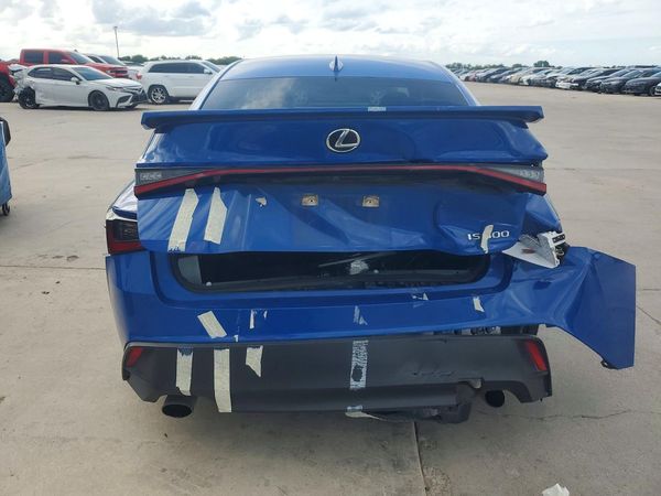 2022 LEXUS IS