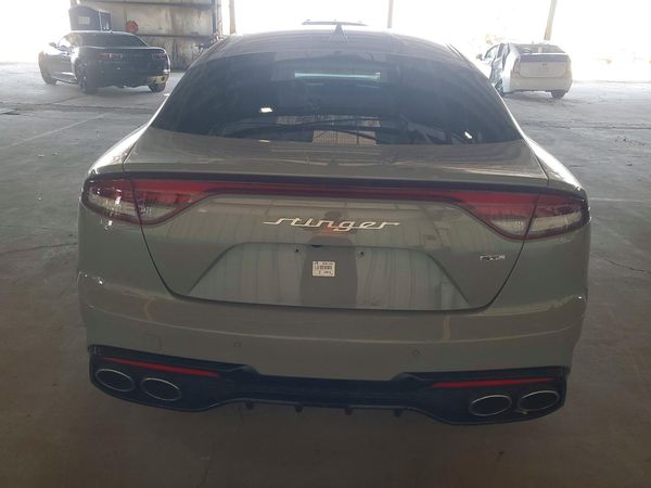 2023 KIA STINGER
