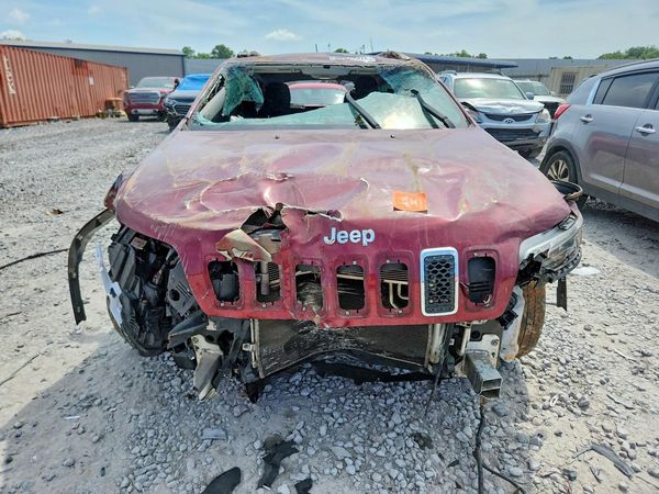 2019 JEEP CHEROKEE LATITUDE FWD