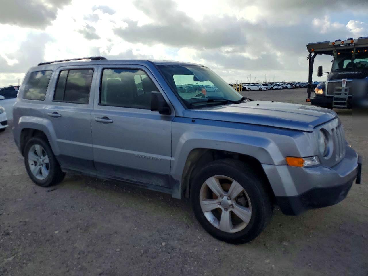 2016 JEEP PATRIOT LATITUDE FWD