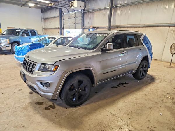 2014 JEEP CHEROKEE Laredo — Front 3/4
