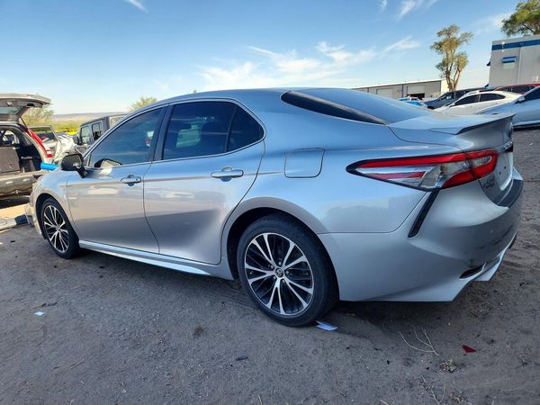 2018 TOYOTA CAMRY