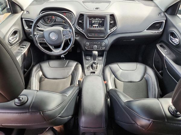 2020 JEEP CHEROKEE LATITUDE PLUS 4X4