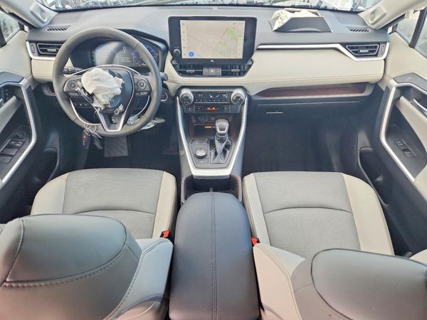 2024 TOYOTA RAV4 Limited