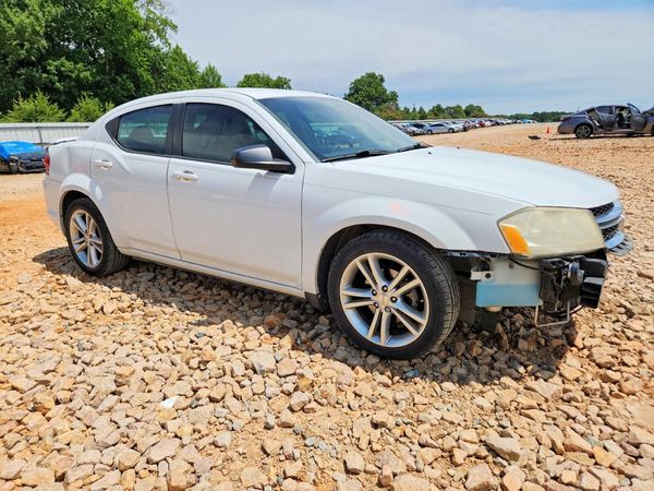 2013 DODGE AVENGER SE