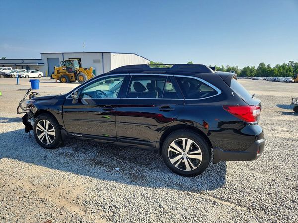 2019 SUBARU OUTBACK Limited+ES