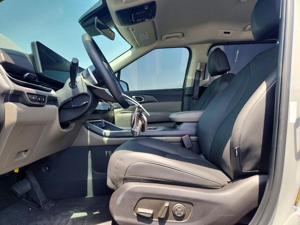 2026 KIA CARNIVAL EX