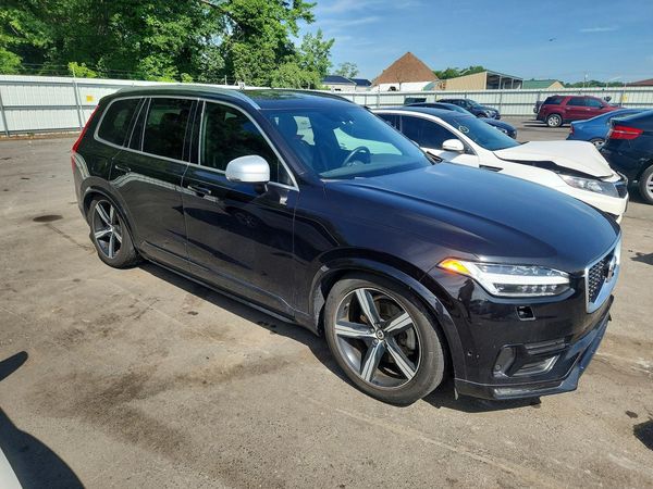2017 VOLVO XC90 R-Design