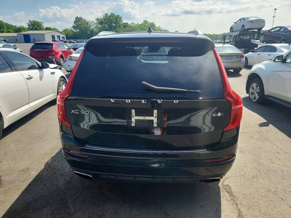 2017 VOLVO XC90 R-Design