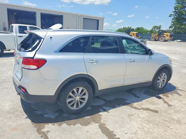 2016 KIA SORENTO L / LX