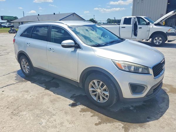 2016 KIA SORENTO L / LX